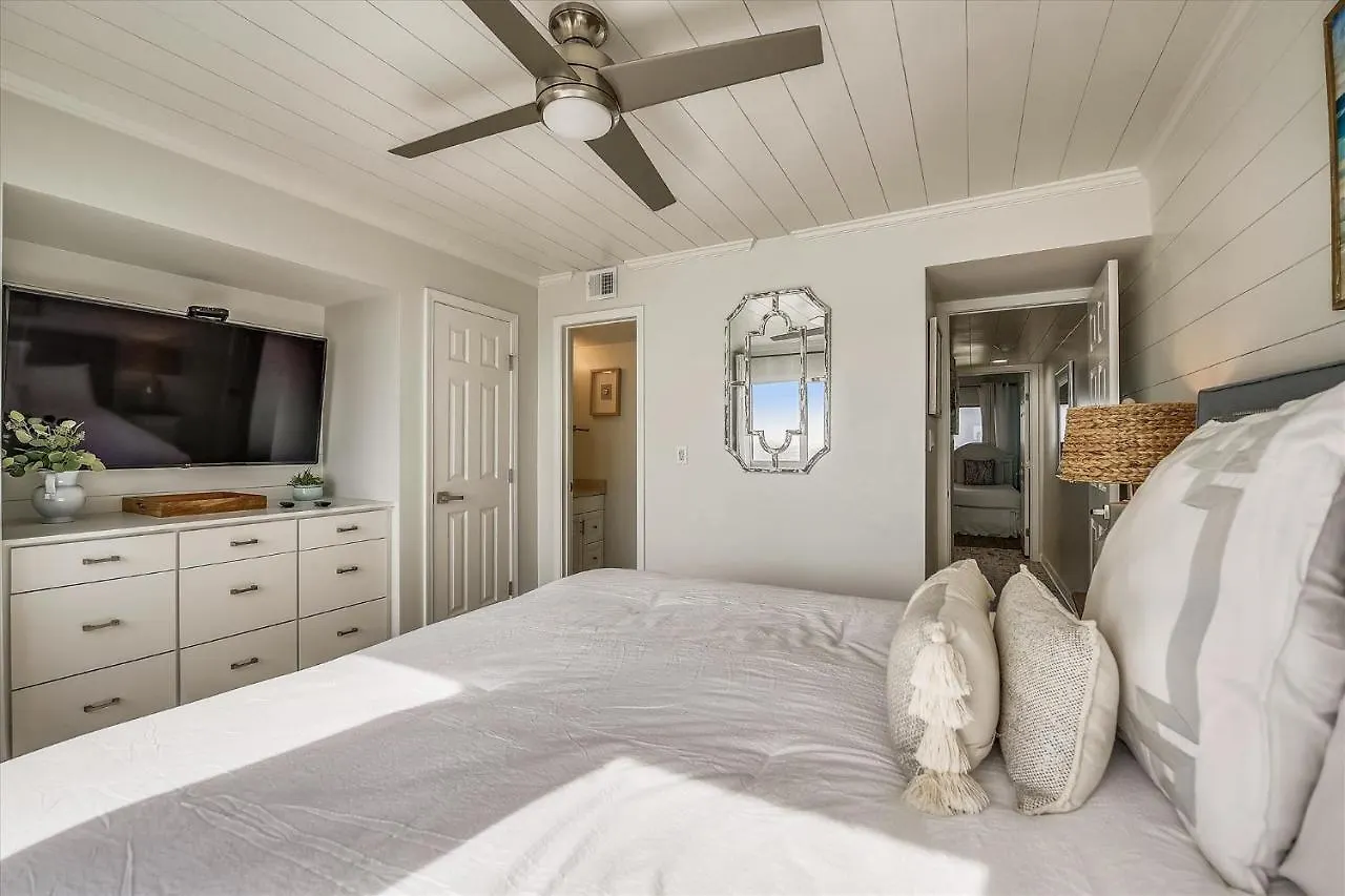 Apartment Pinnacle Port A502 - Updated 3 Bedroom 3 Bathroom Sleeps 8, Free Fun! Boat Ramp Access! Condo Panama City Beach